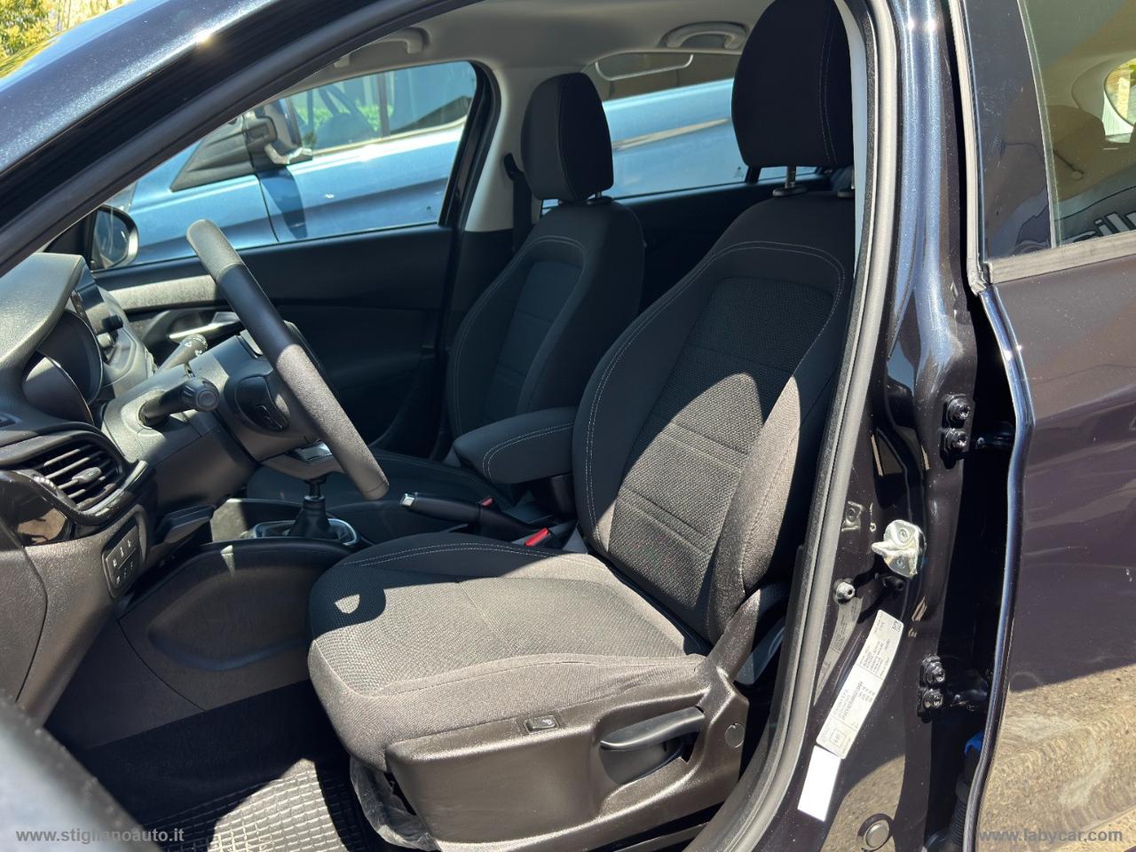 FIAT Tipo 1.6 Mjt S&S SW Life FARI LED