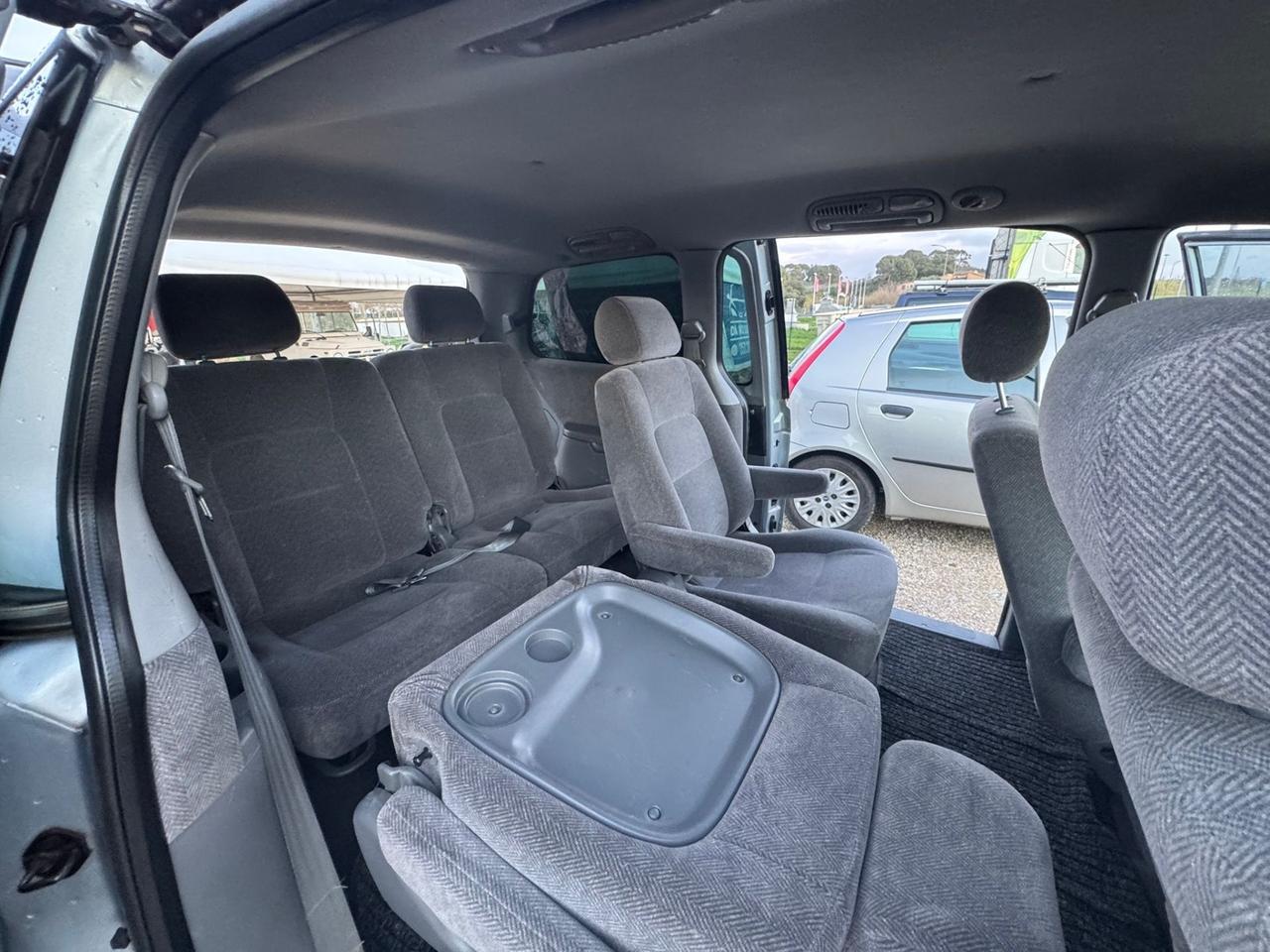 Kia Carnival 2.9 16V HPDi cat EX Comfort