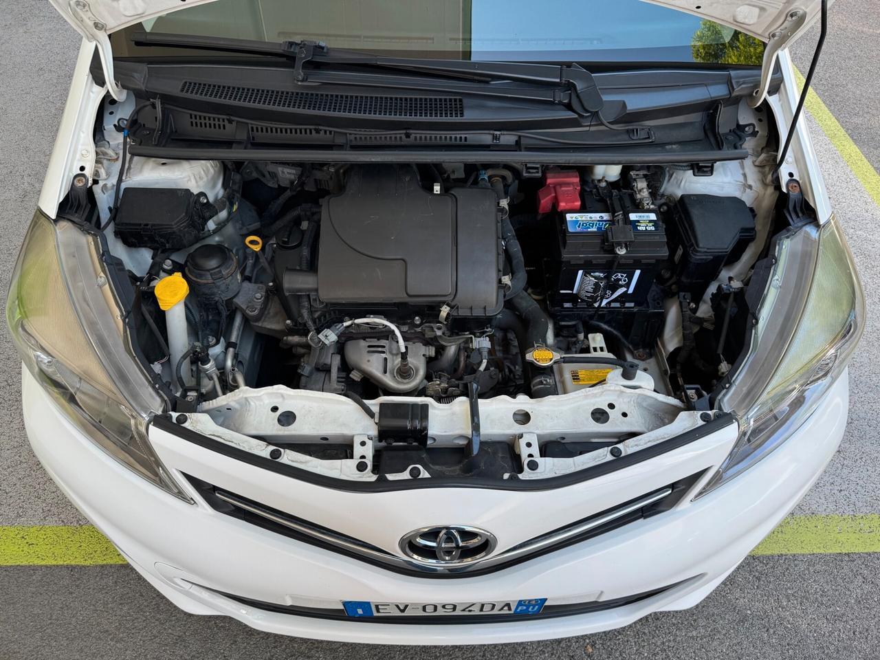 Toyota Yaris LOUNGE 5P GARANZIA 24 MESI NEOPATENT.