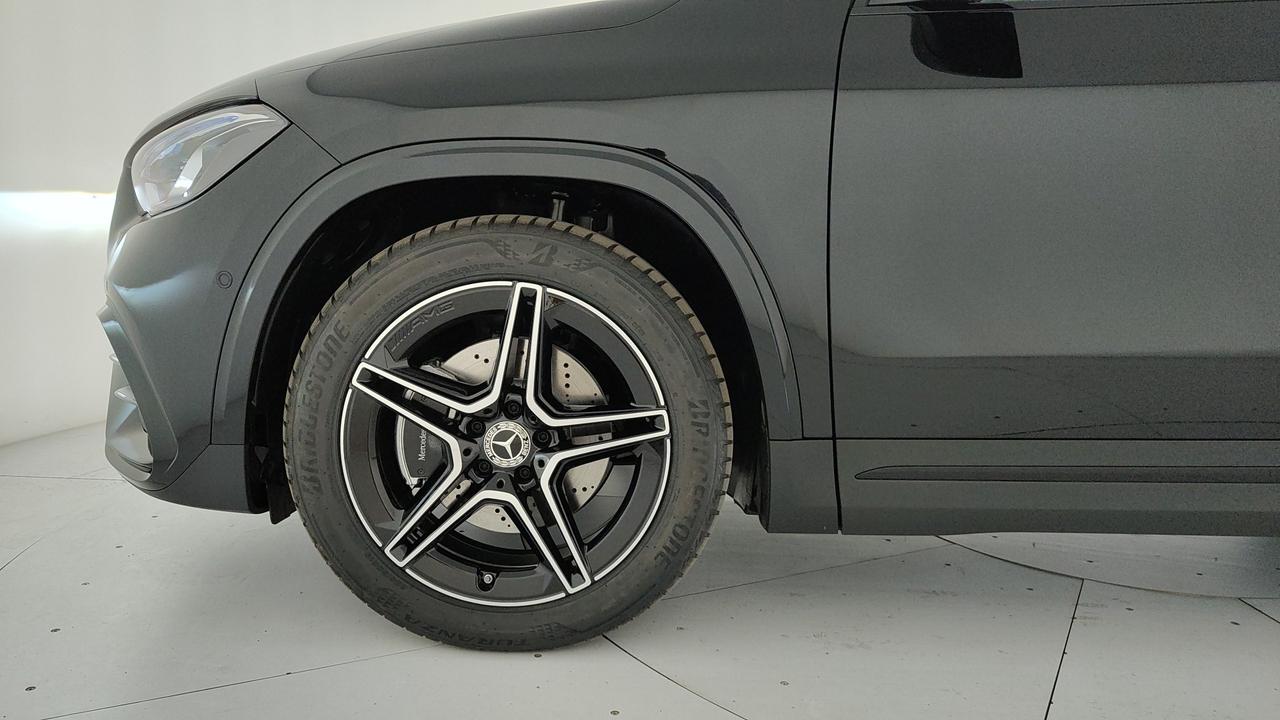 Mercedes-Benz GLA 200 d automatic
