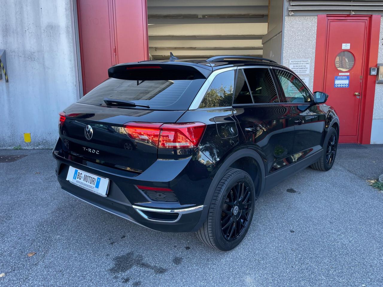 Volkswagen T-Roc 1.0 tsi Style 110cv ok neop. GARANZIA