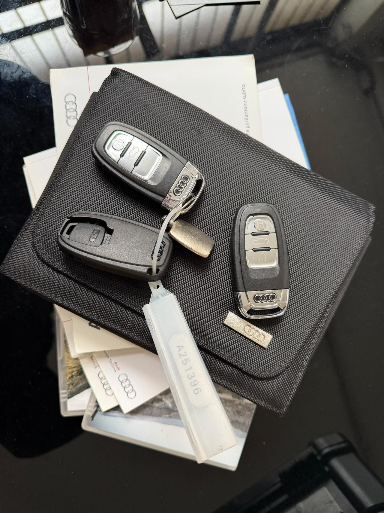 Audi A4 Avant 2.0 TDI 177 CV quattro S tronic edition