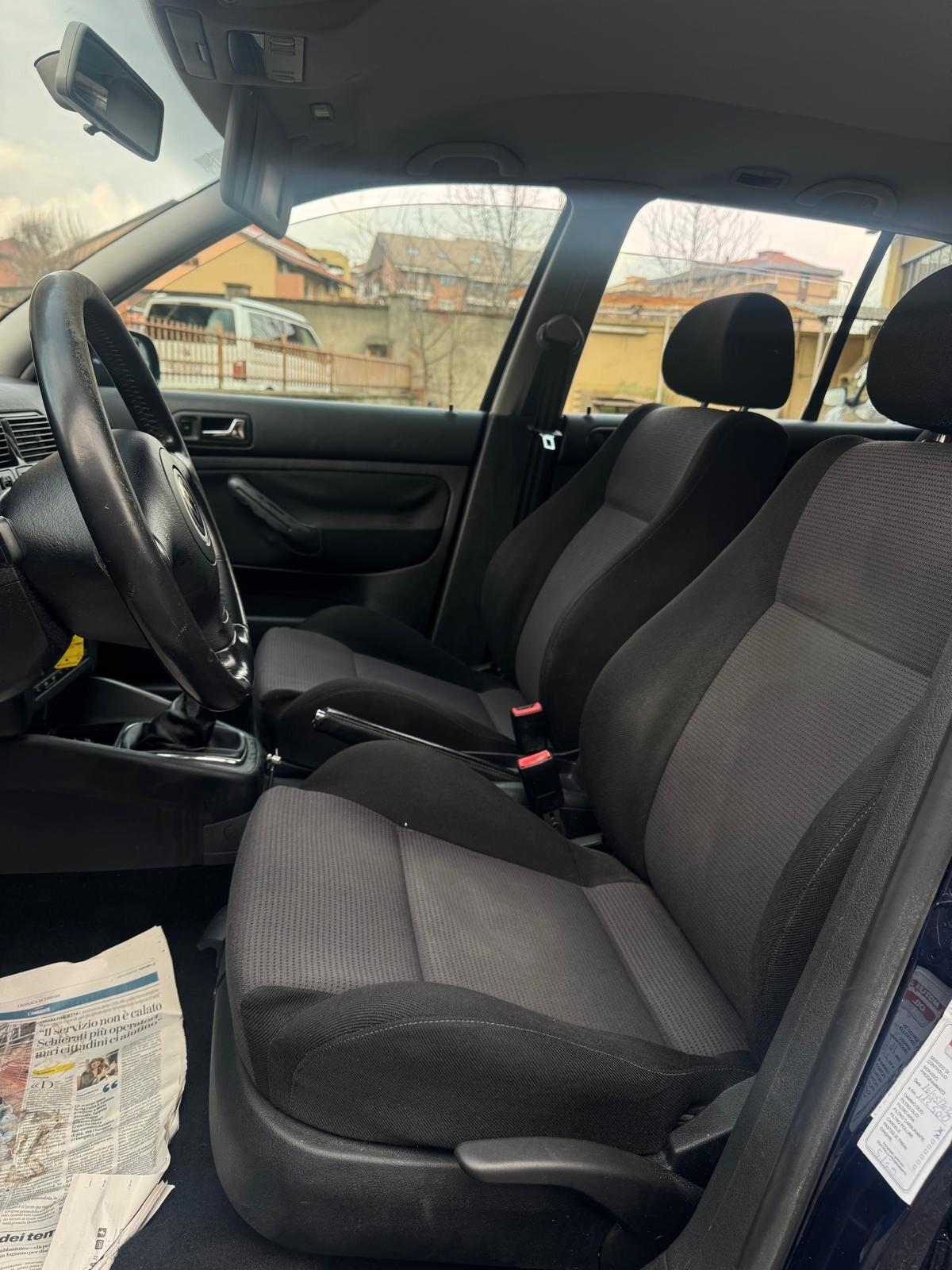 Volkswagen Golf 1.4 16V cat 5 porte