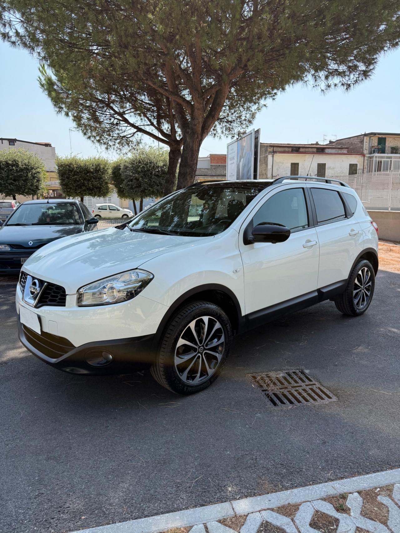 Nissan Qashqai 1.5 dCi DPF Tekna full optional bianco perla