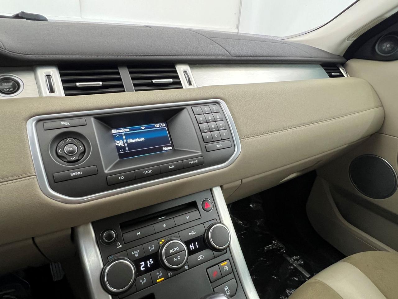 LAND ROVER Range Rover Evoque I 2011 Range Rover Evoque 5p 2.2 td4 Pure 150cv