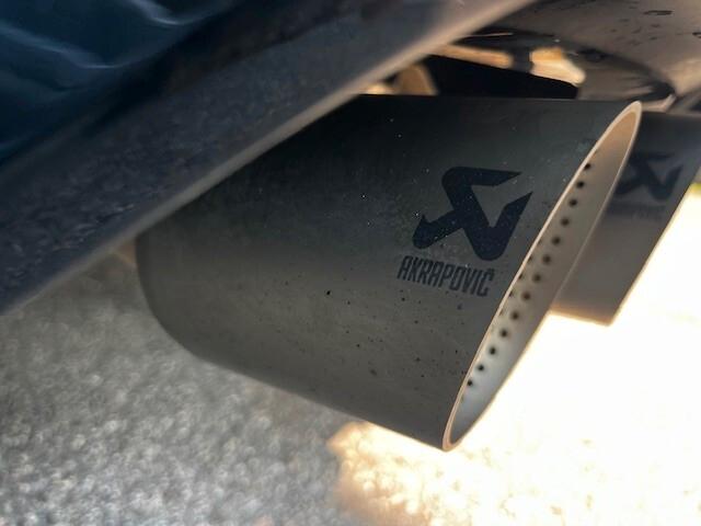 Volkswagen Golf VIII 2.0 tsi R 4motion 333cv dsg "AKRAPROVIC / TETTO APRIBILE / IQ LIGHT / ...