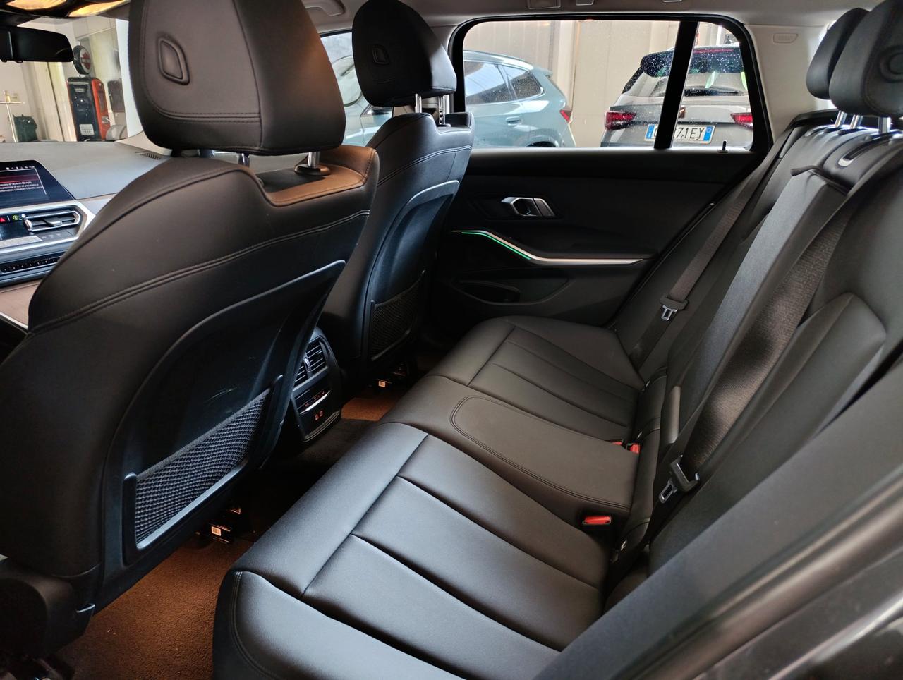 BMW 320 d Touring mhev 48V xdrive Sport auto