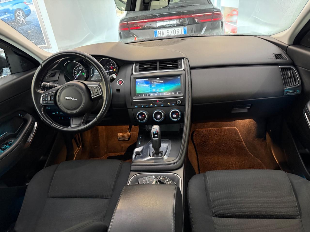 Jaguar E-Pace 2.0D 150 CV AWD aut. R-Dynamic HSE