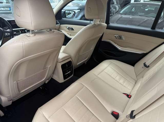 BMW 320 320d Touring Luxury / KM CERTIFICATI