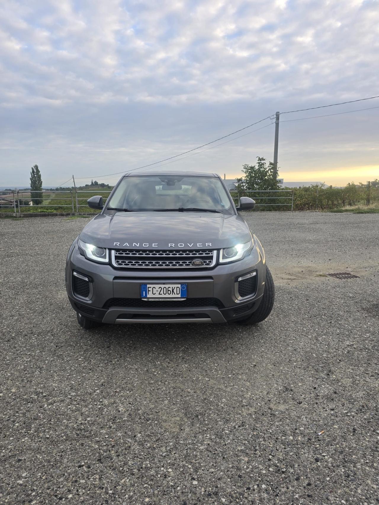 LAND ROVER RANGE ROVER EVOQUE 2.0 TD4 SE 150 CV AUTOMATICA – 55.390 KM CERTIFICATI