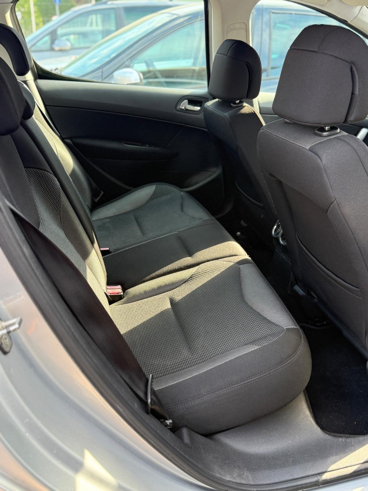 Peugeot 308 1.6 HDi 110CV 5p. 2-Tronic Tecno