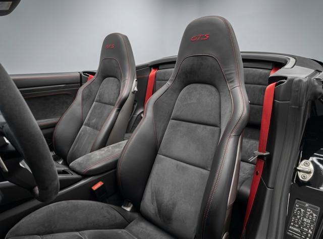 PORSCHE 991 911 3.0 Carrera GTS 4 Cabriolet