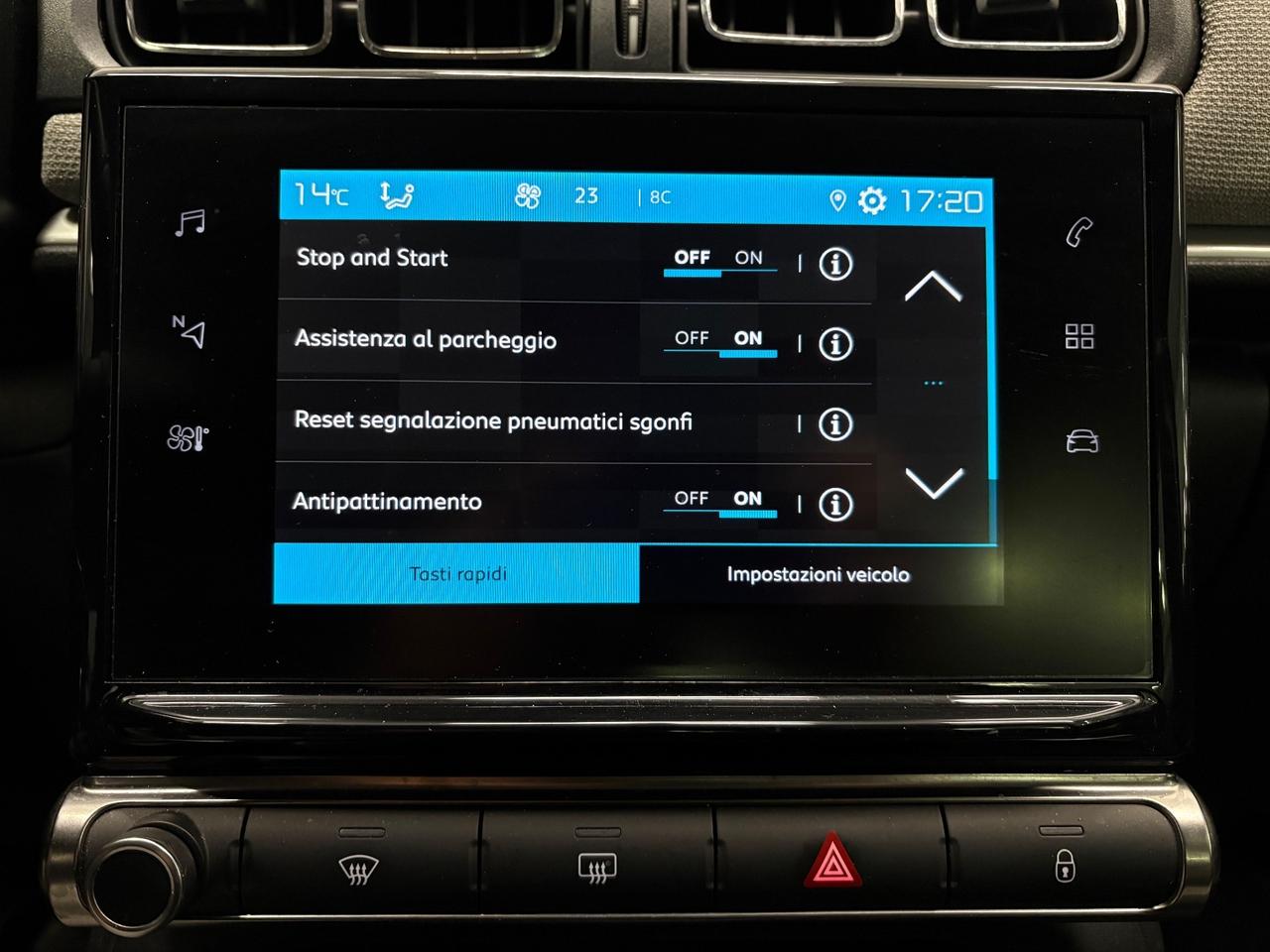 Citroen C3 1.2 BENZINA SHINE BICOLOR