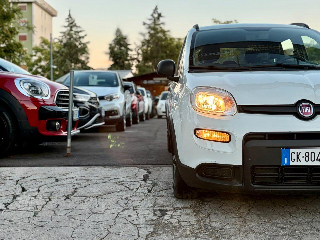 Fiat Panda 1.0 firefly hybrid Sport s&s 70cv 5p.ti