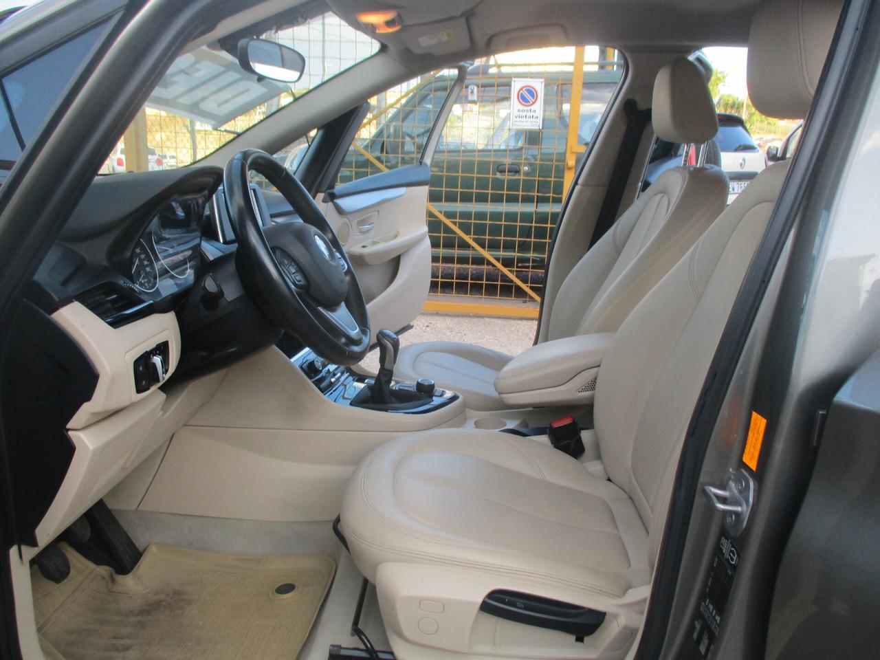 Bmw 2er Active Tourer 218d STRAFULL 2014