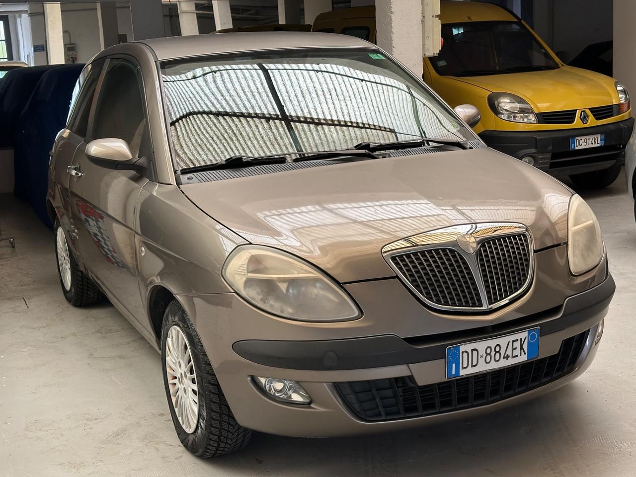 Lancia Ypsilon 1.2 Neopatentati