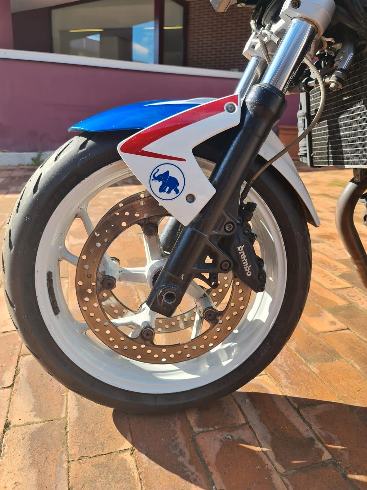 Bmw F 800 R Bmw F 800 R Chris Pfeiffer SERIE SPECIALE LIMITATA