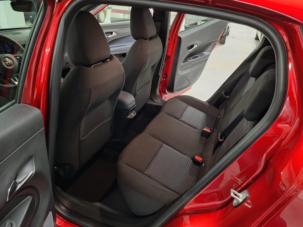 Alfa Romeo Junior 1200 Turbo mhev Hybrid eDCT6 Km. 0