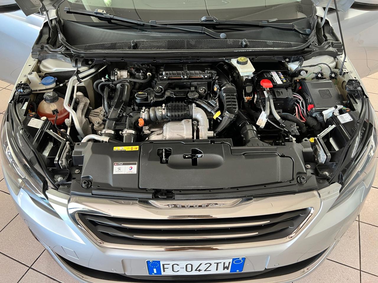 Peugeot 308 SW 1.6 BlueHDi 120cv ALLURE - LEGGERE -