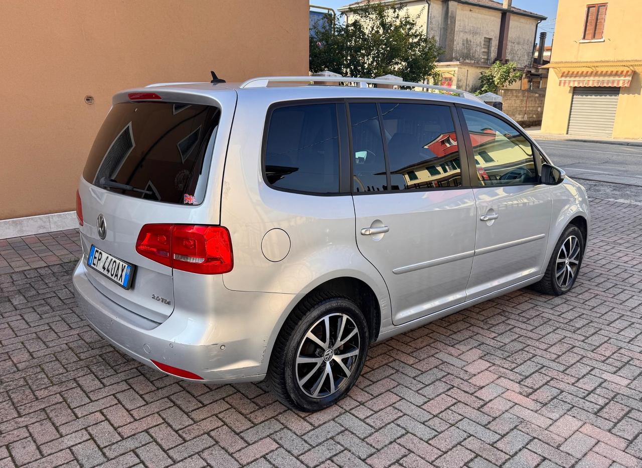 Volkswagen Touran 2.0 TDI 140 CV DSG Highline Ok Neopatentati