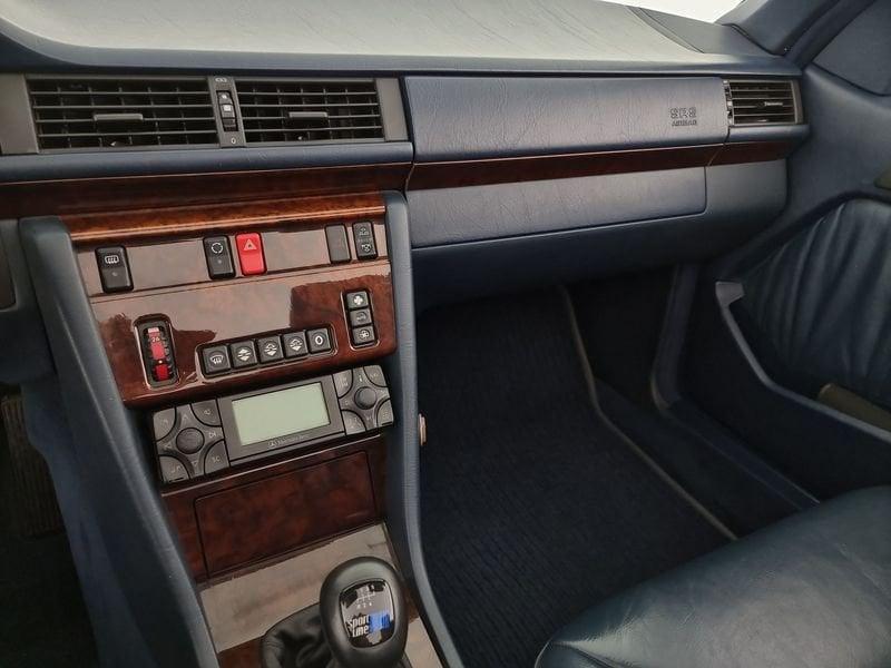 Mercedes-Benz Serie E E 200 cat Cabriolet ASI