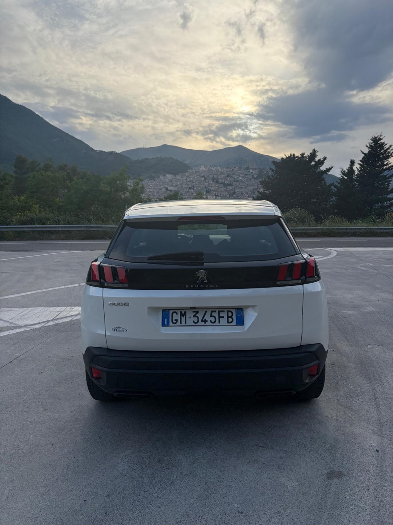 PEUGEOT 3008 BLUE HDI 2022