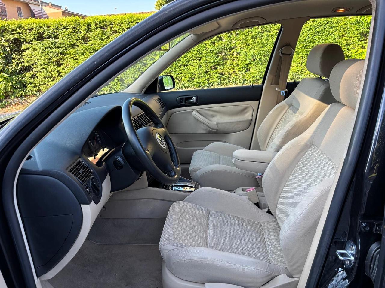 Volkswagen Golf 1.6 16v Aut. Highline ASI