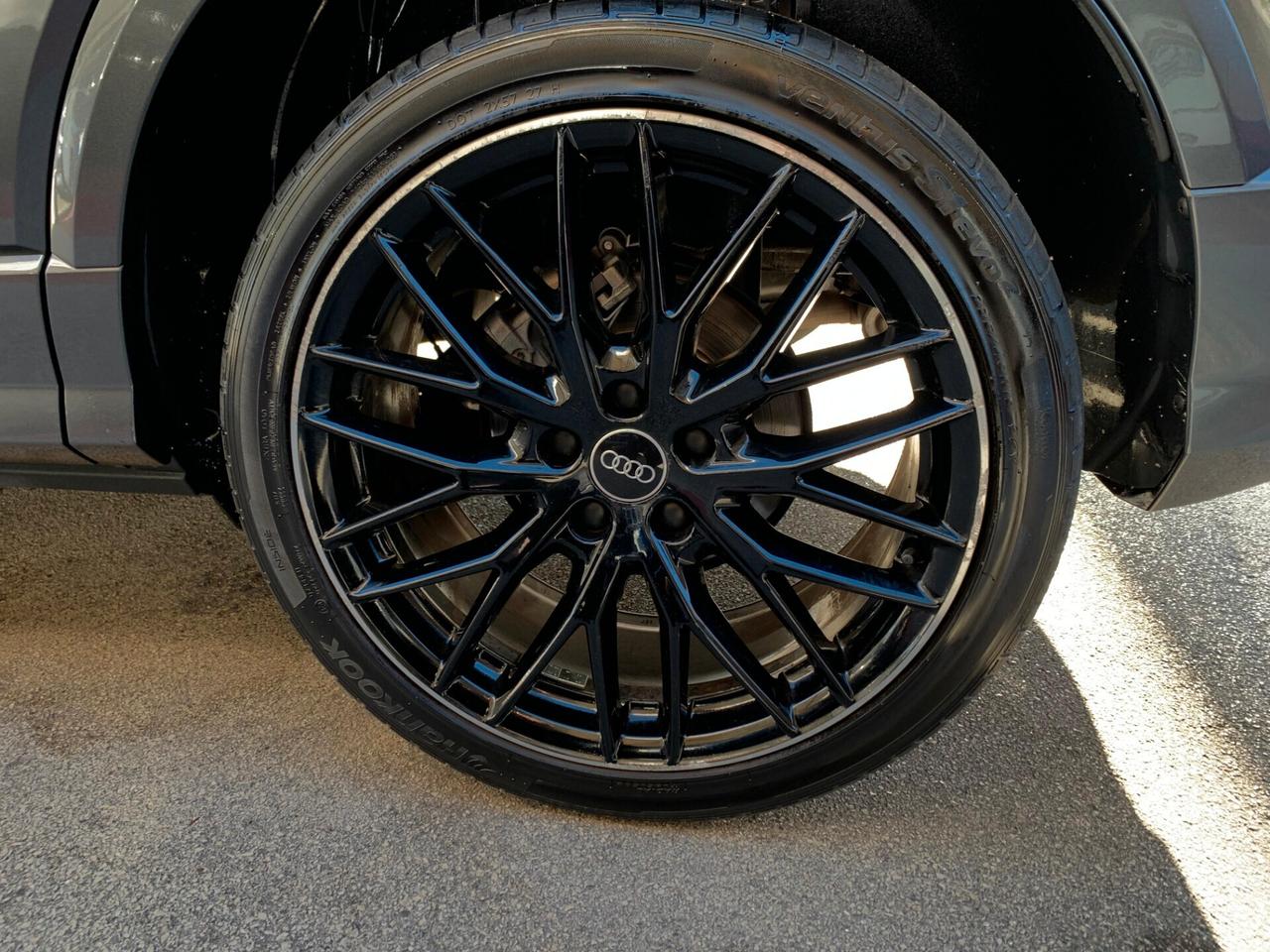 Audi Q2 30 TDI S tronic Identity Black