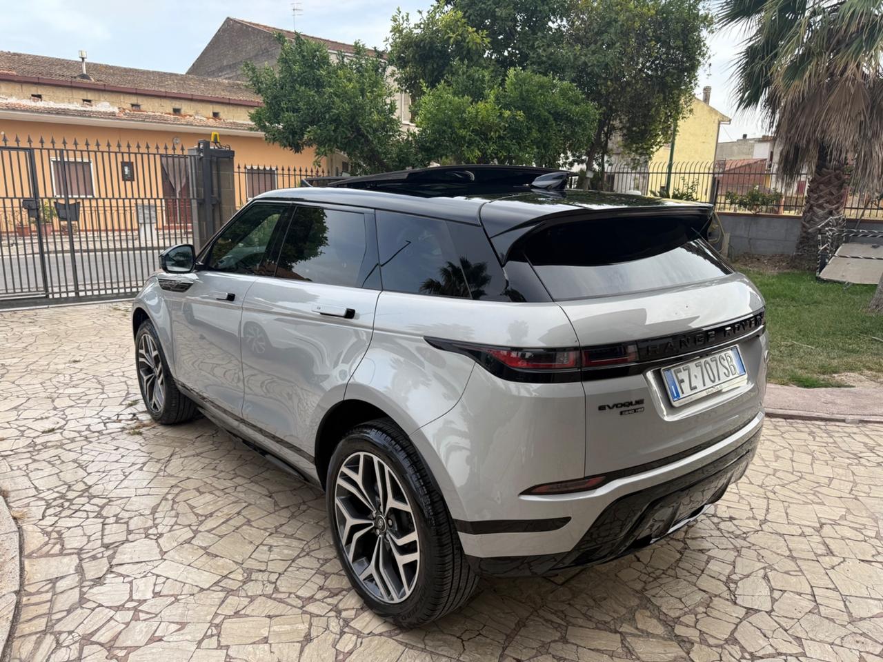 Land Rover Range Evoque 2.0D I4 240 CV AWD Auto R-Dynamic HSE