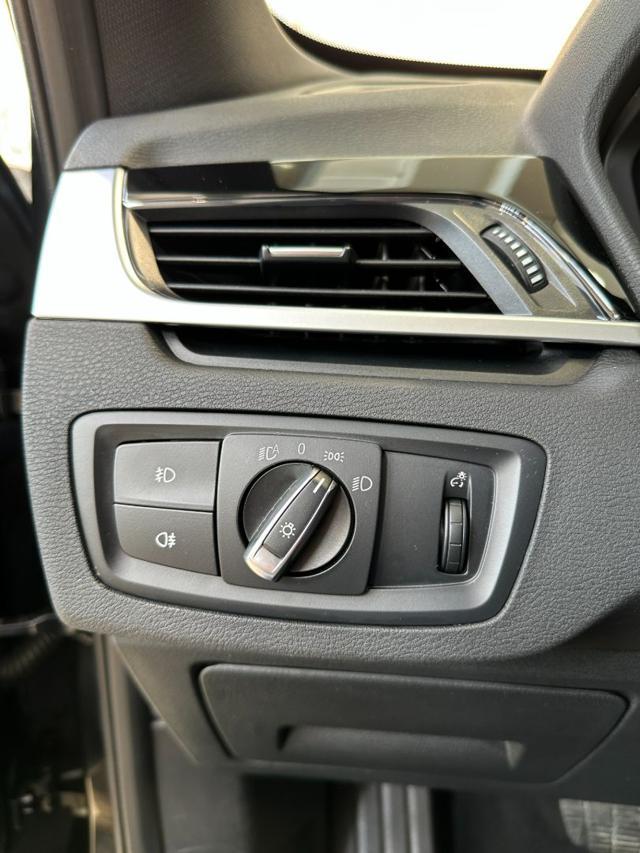 BMW X1 sDrive18d xLine Auto - 19" - Tetto - Navi-Head Up