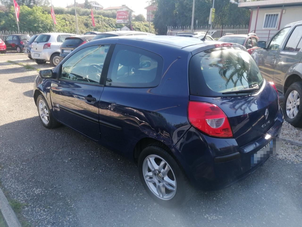 Renault Clio Storia 1.2 16V 3 porte Dynamique