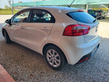 Kia Rio 1.2 CVVT 5p. Cool