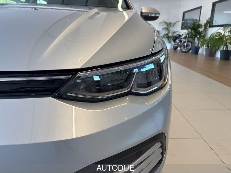 Volkswagen Golf VIII 2020 1.0 etsi evo Life 110cv dsg