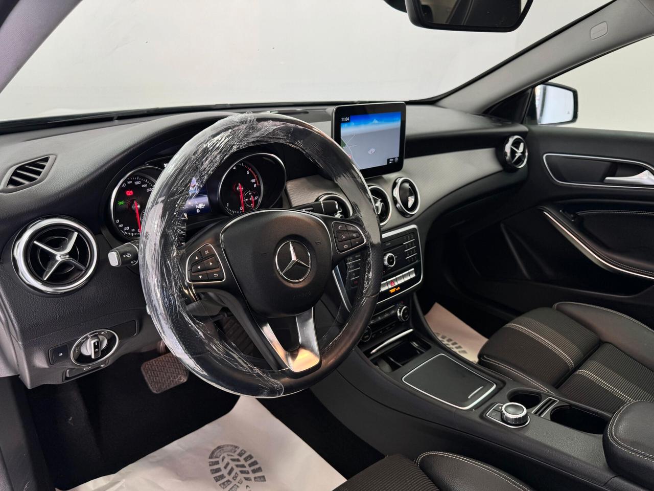 Mercedes-benz GLA 220 -AUTO- Premium-TETTO-2019