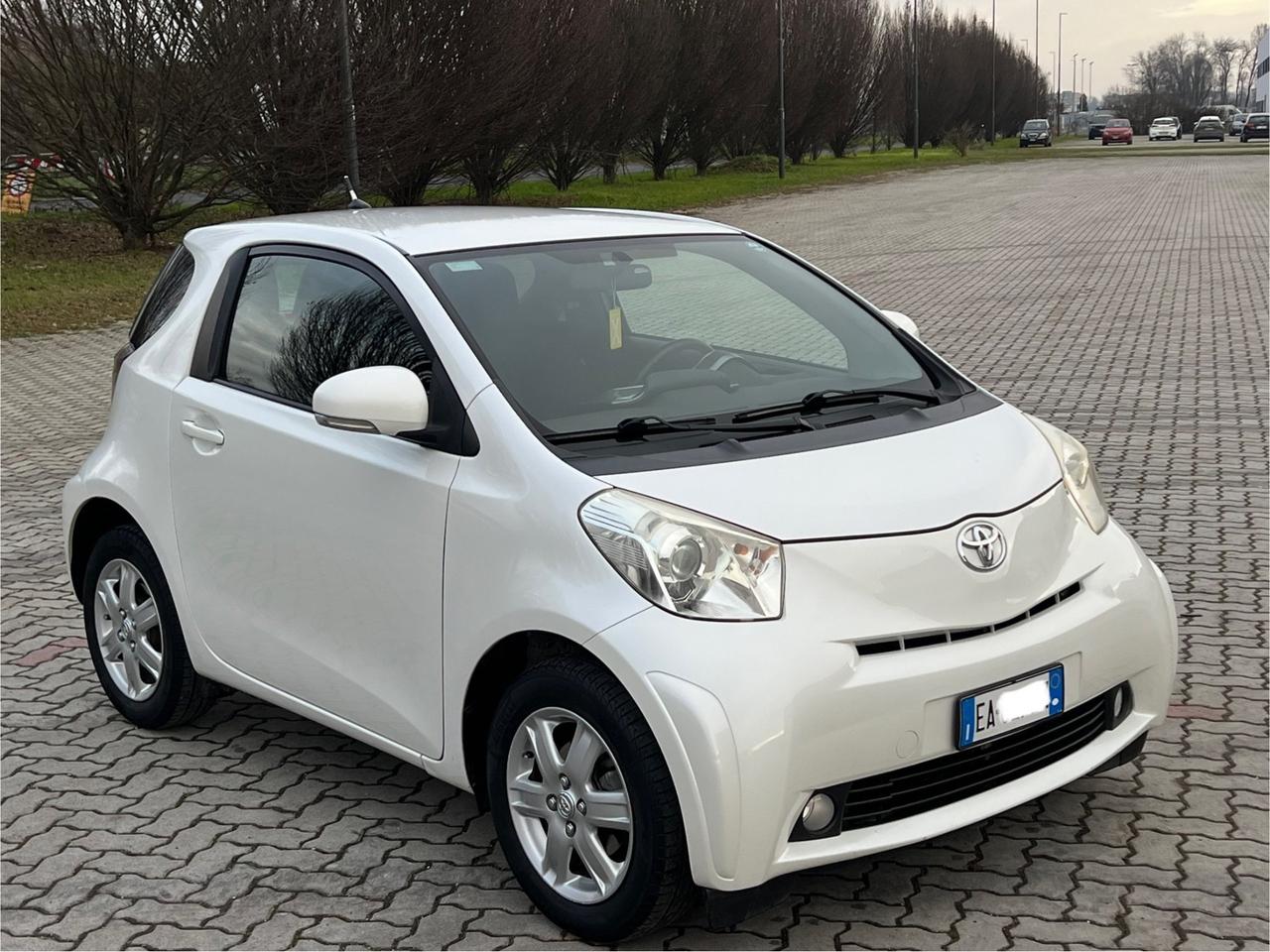 Toyota iQ 1.0 Sol