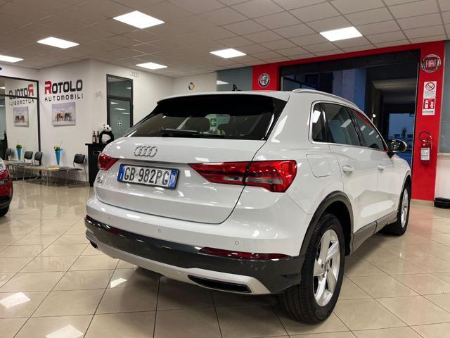 AUDI Q3 35 TDI S tronic Business Advanced