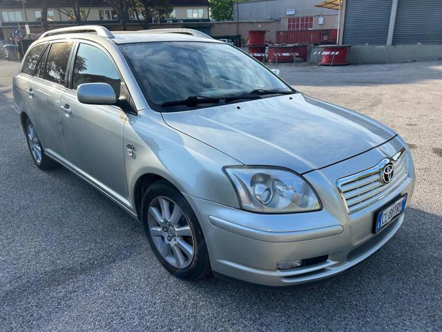 TOYOTA Avensis 2.0 D-4D 16V SW senza nessun lavoro da fare