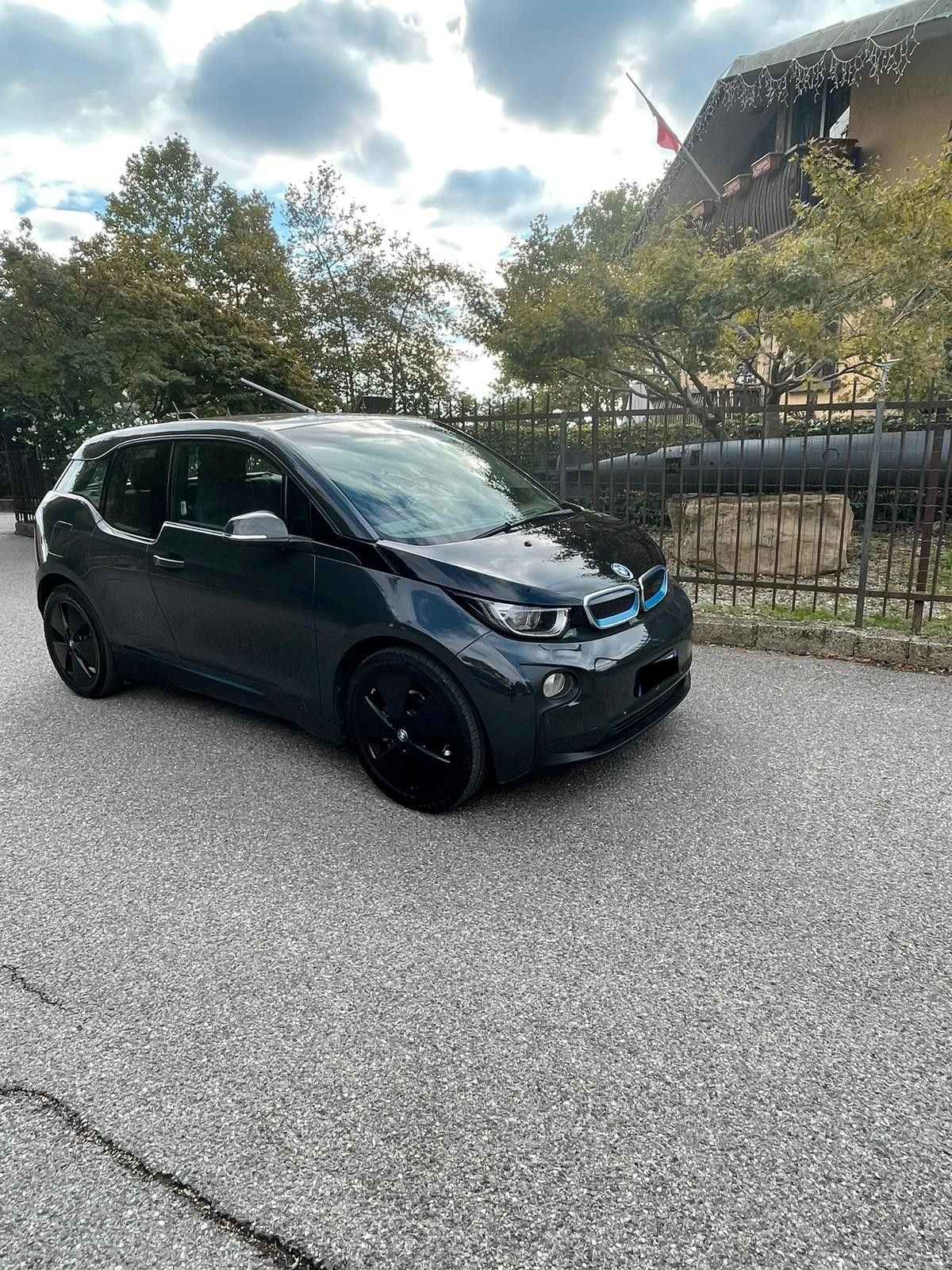 Bmw i3 BELLISSIMA, UNICO PROPRIETARIO, MAI USATA, PARI AL NUOVO, BATTERIE IN GARANZIA CASA MADRE!!