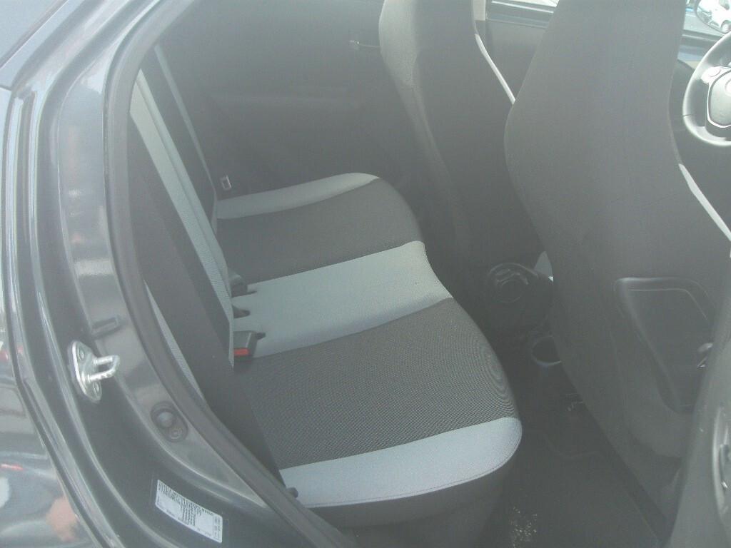 Toyota Aygo 1.0 VVT-i 69 CV 5 porte x-cool