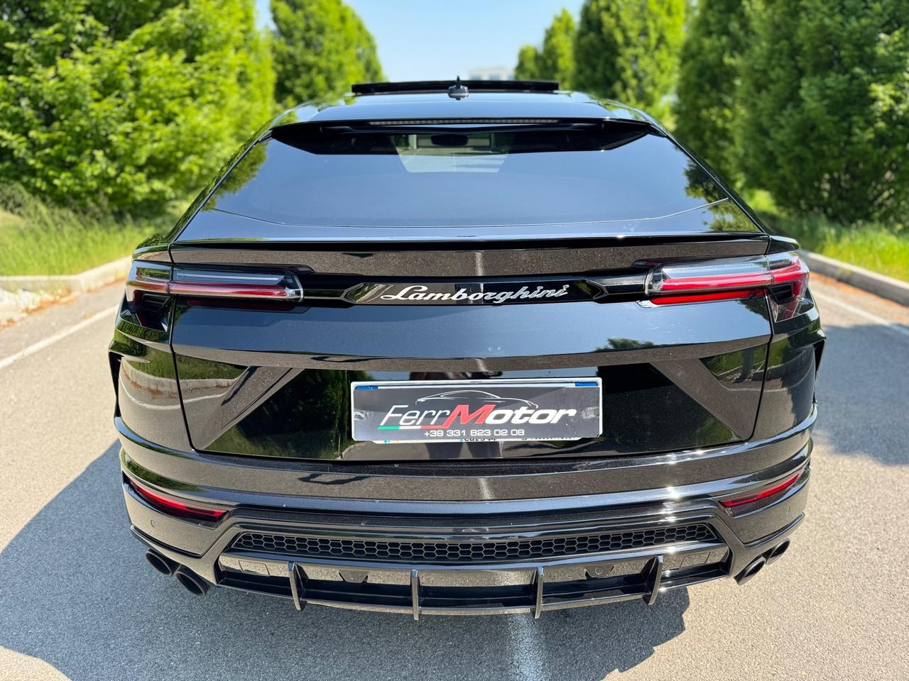 Lamborghini Urus 4.0 V8 650cv Total Black Permute