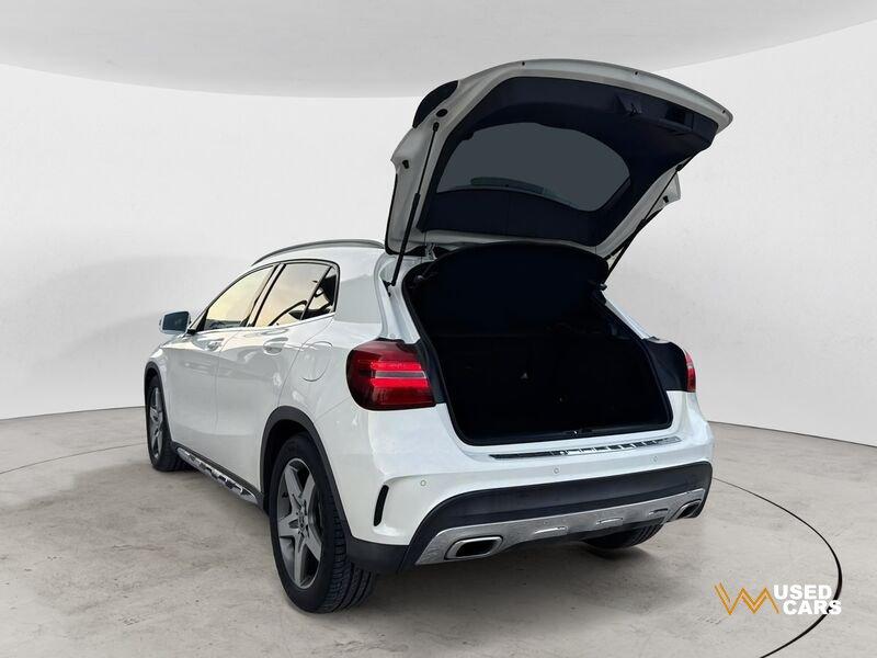 Mercedes-Benz GLA GLA 200 d Automatic Premium
