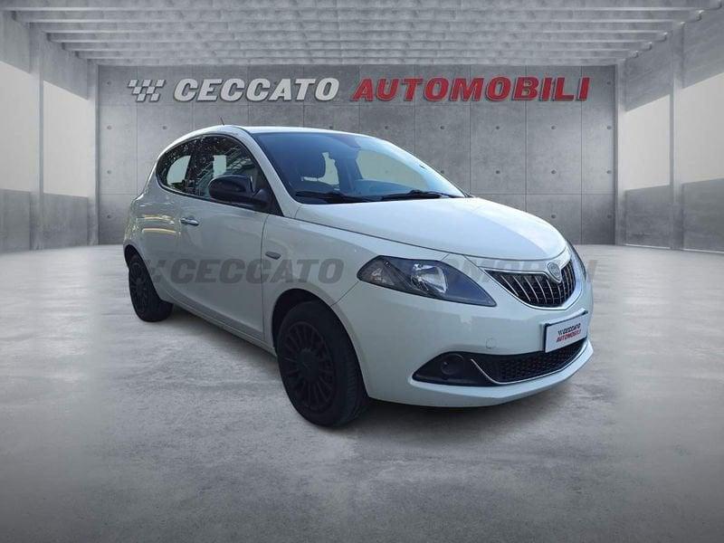 Lancia Ypsilon Ypsilon 1.0 firefly hybrid Silver s&s 70cv 5p.ti