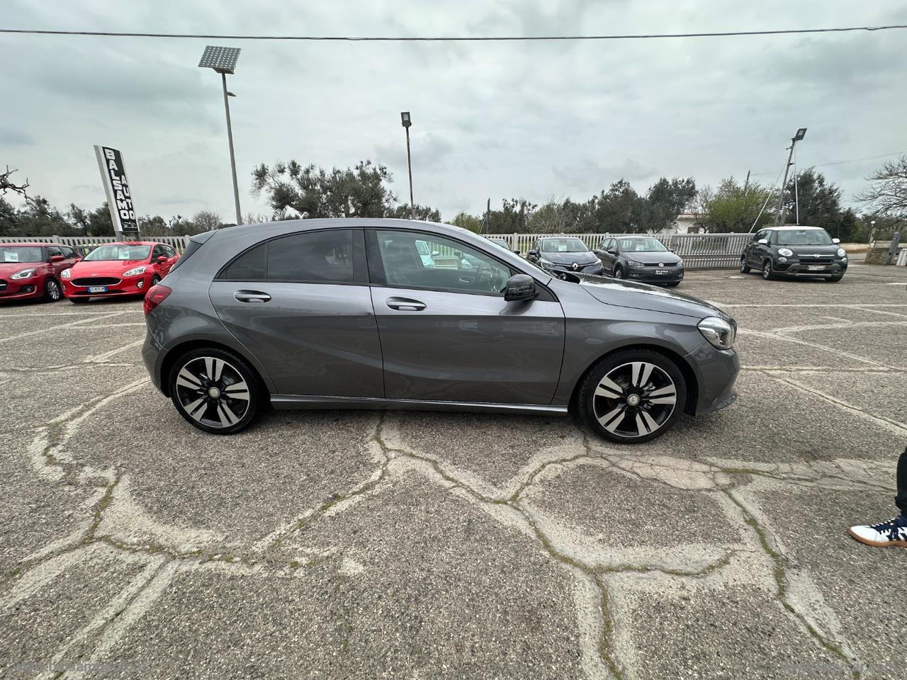 MERCEDES-BENZ A 180 CDI Premium