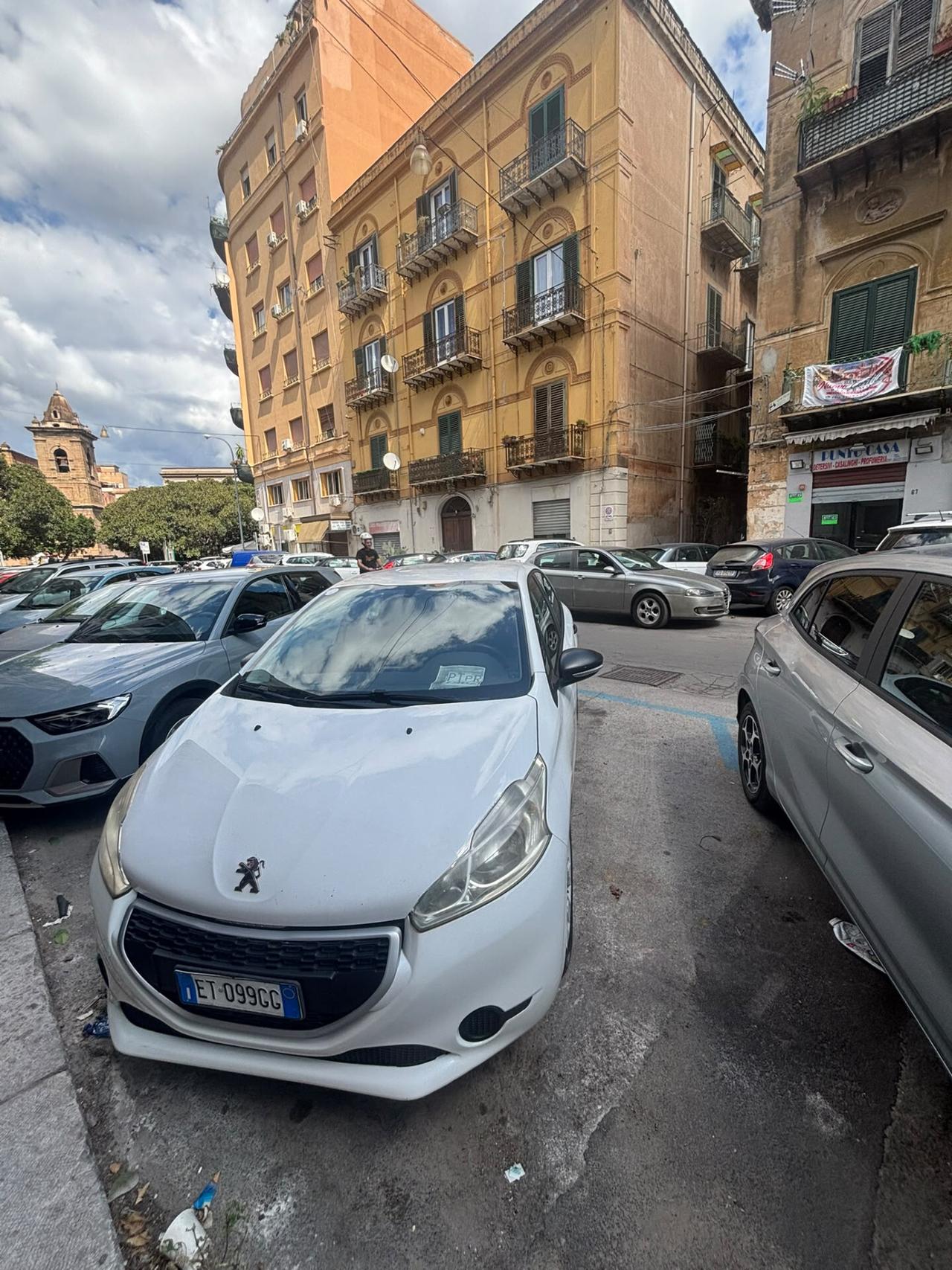 Peugeot 208 1.4 HDi 68 CV 5 porte Van Pack