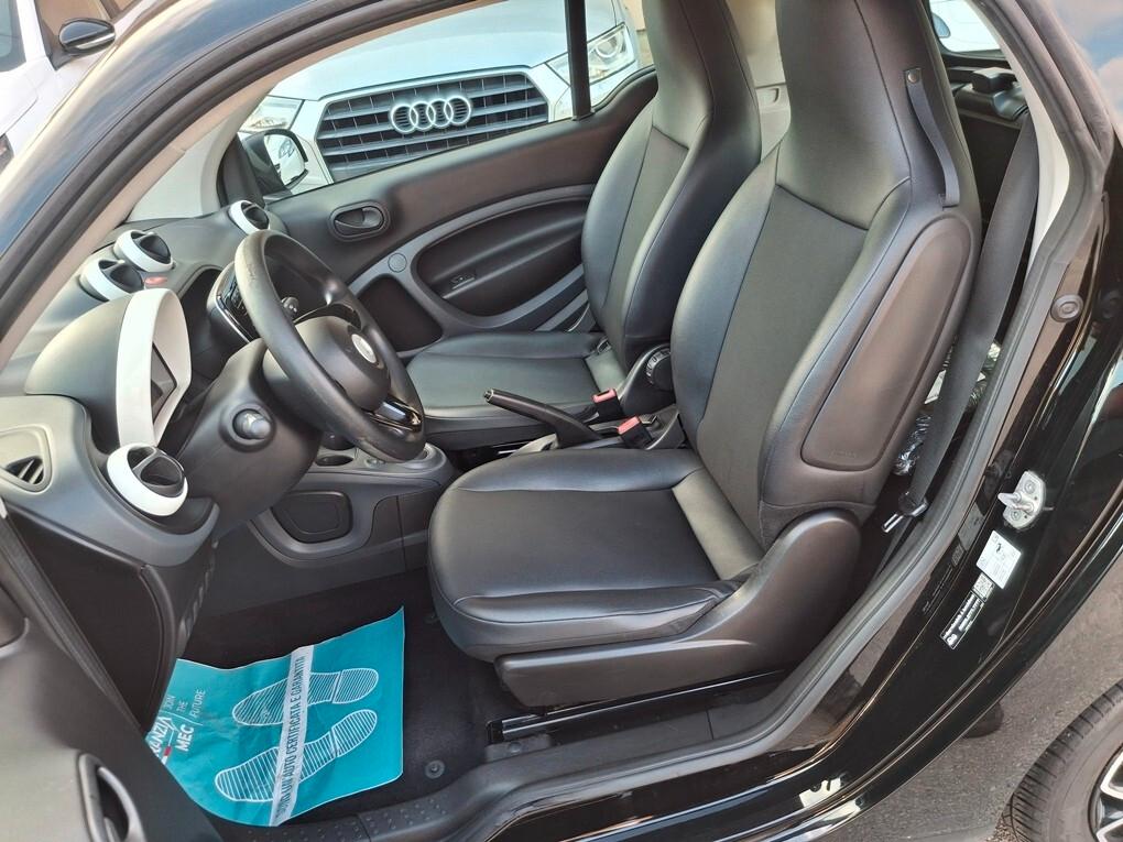 Smart ForTwo 1.0 Twinamic Passion TotalBlack 2016