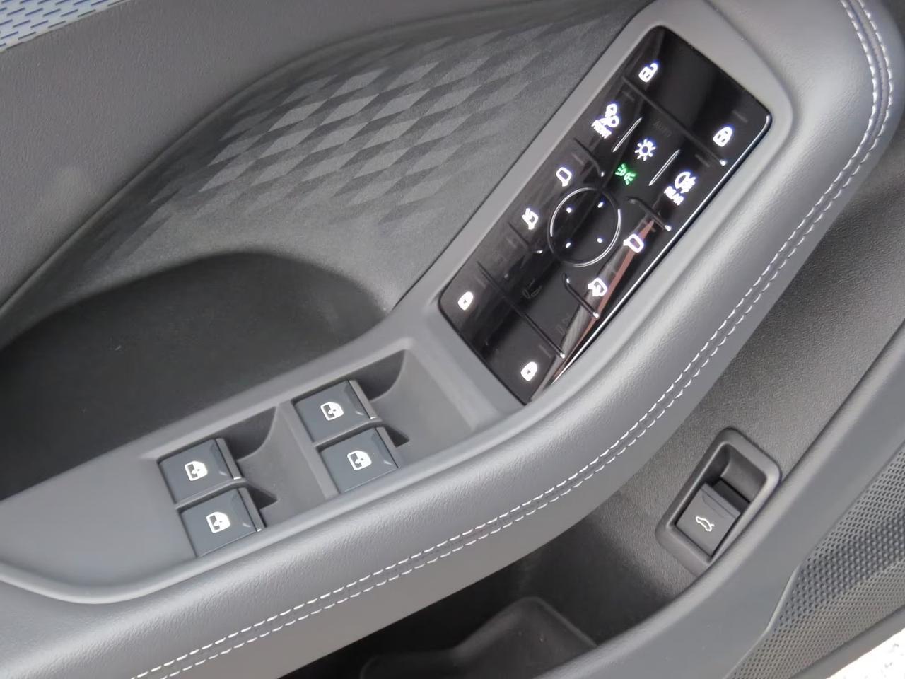 Audi A6 Avant TDI 150 kW S tronic S line possibilità noleggio no scoring