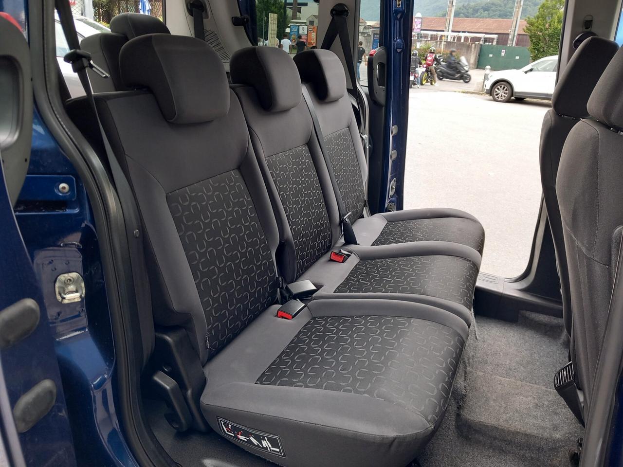 Fiat Doblò 1.6 MJT Emotion 7 Posti