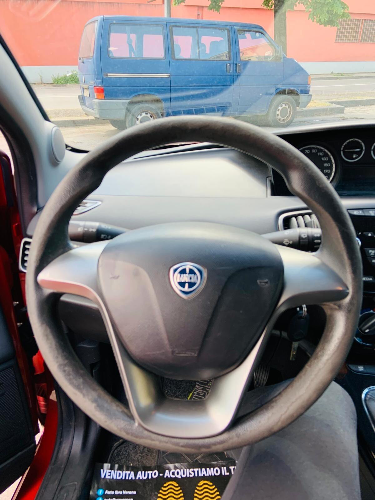 Lancia Ypsilon 1.2 69 CV 5 porte GPL Ecochic Elle