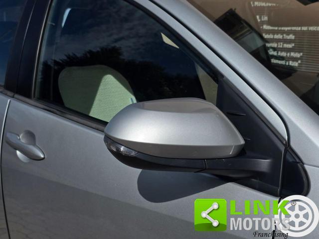 TOYOTA Yaris 1.5 Hybrid CVT Trend