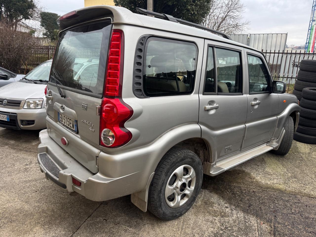 Mahindra Goa 4x4 Autocarro frizione da sostituire